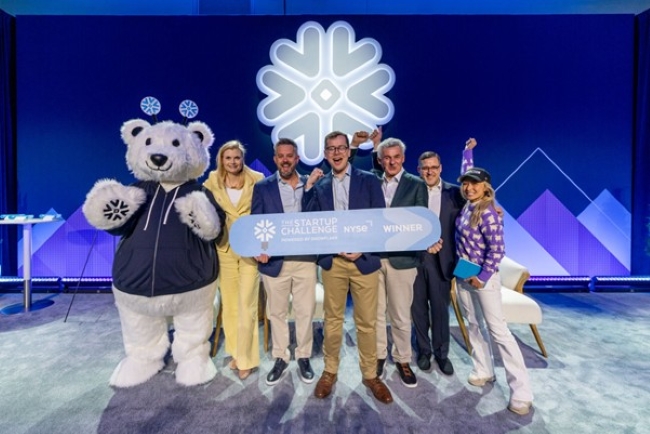 Lumilinks celebrates winning key startup accolade